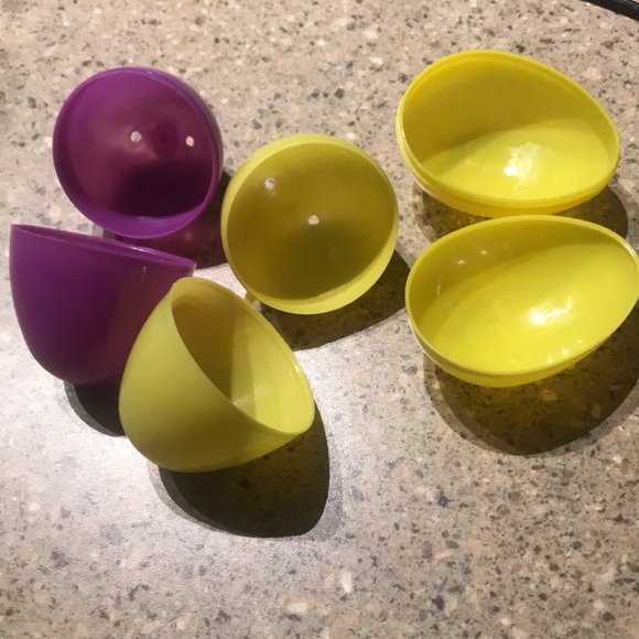 💝FREE when Bundled 💝 Three Plastic Eggs yellow and purple colors - Picture 5 of 5